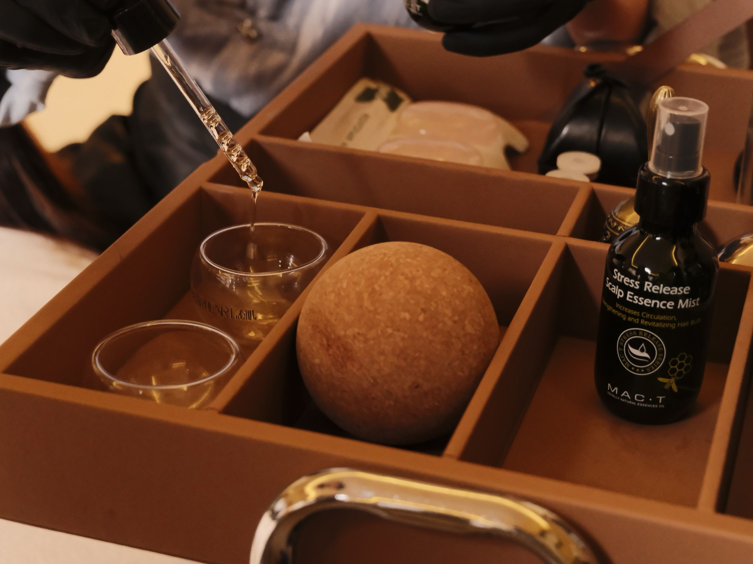 Aromatherapy oils and scalp essence prepared for luxury head spa treatment in Bellevue Aromatherapy oils and scalp essence prepared for luxury head spa treatment in Bellevue